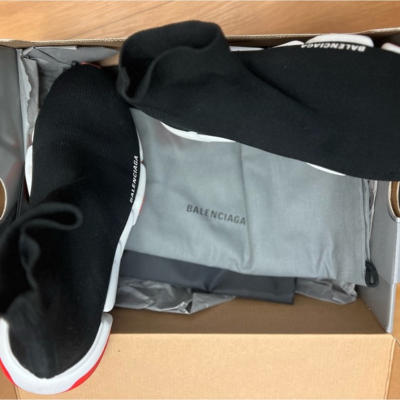 Speed 2.0 Sneaker in black recycled knit, white and red sole unit - Picture 9 of 14